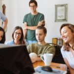 Perguntas emergem como ferramentas para revitalizar o diálogo e estimular a liderança com propósito, abrindo caminho para diagnósticos.
